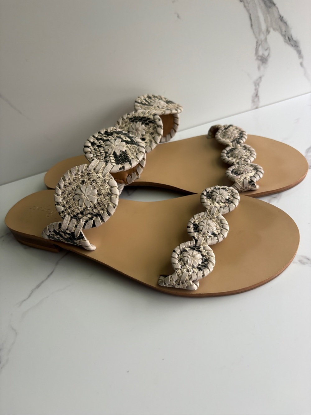 Jack Rogers sz 7 Lauren II Flat Sandal Leather Snakeskin Medallion Flat slide